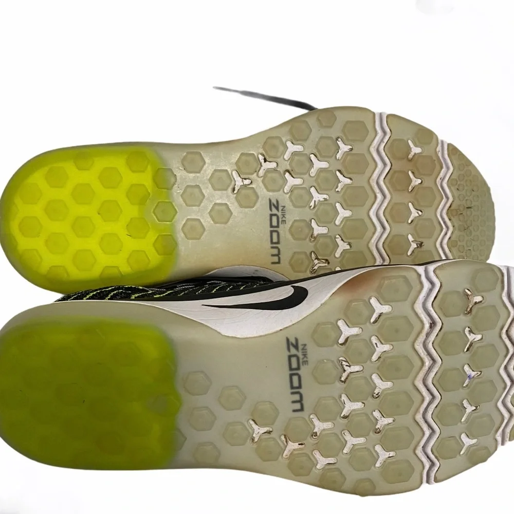 Nike Air Zoom fearless flyknit women’s sneakers size 6